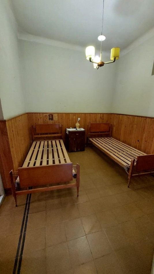 CASA EN VENTA, Calle SERRANO y ANDRADE