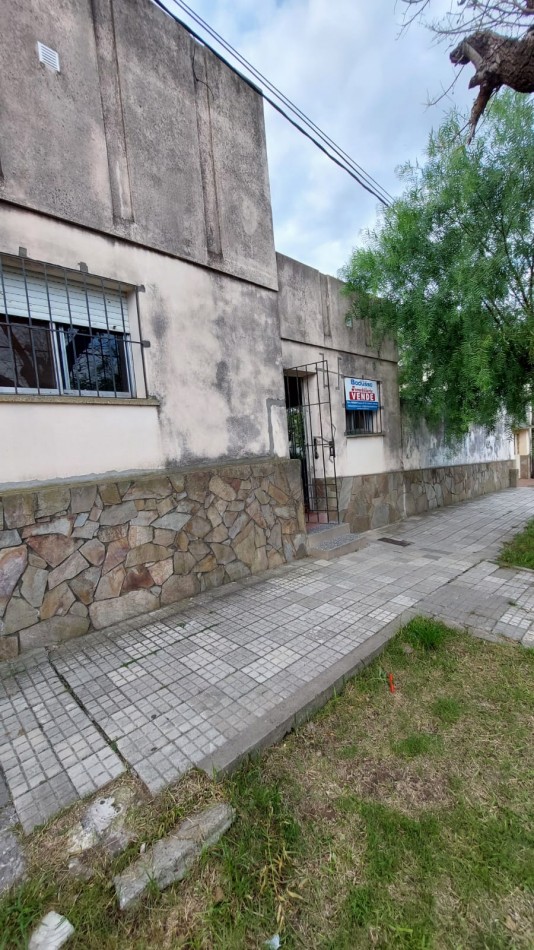 CASA EN VENTA, Calle SERRANO y ANDRADE