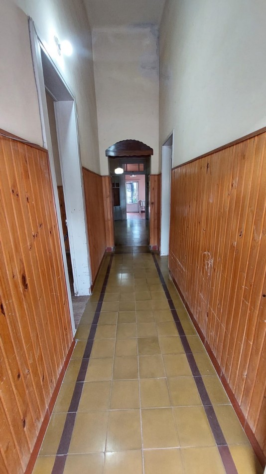 CASA EN VENTA, Calle SERRANO y ANDRADE