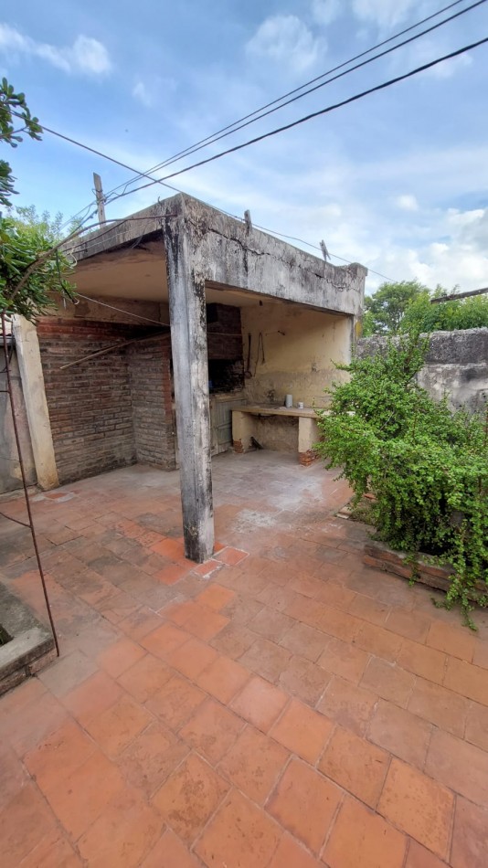 CASA EN VENTA, Calle SERRANO y ANDRADE