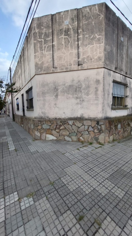 CASA EN VENTA, Calle SERRANO y ANDRADE
