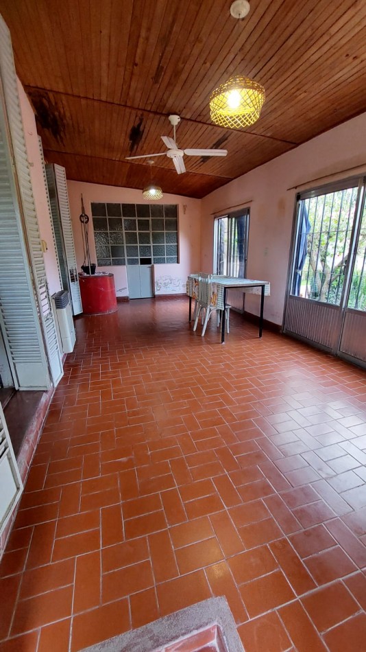 CASA EN VENTA, Calle SERRANO y ANDRADE