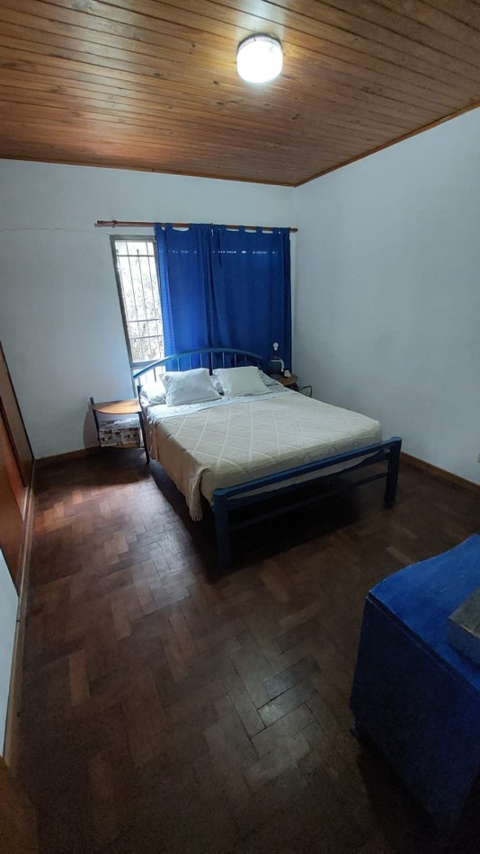 EN VENTA Casa CHALET  + NAVE INDUSTRIAL (Galpon) + Oficinas + Predio. 