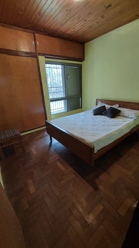 EN VENTA Casa CHALET  + NAVE INDUSTRIAL (Galpon) + Oficinas + Predio. 