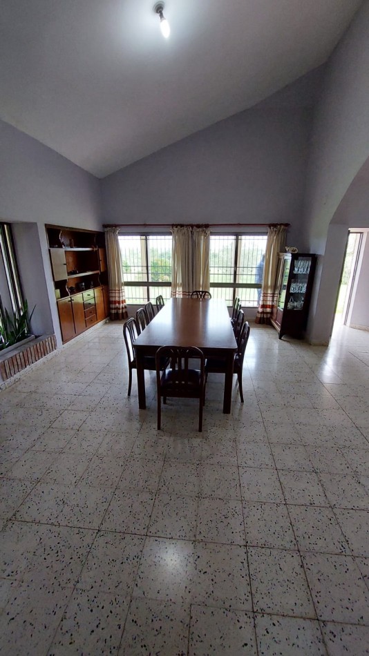 EN VENTA Casa CHALET  + NAVE INDUSTRIAL (Galpon) + Oficinas + Predio. 