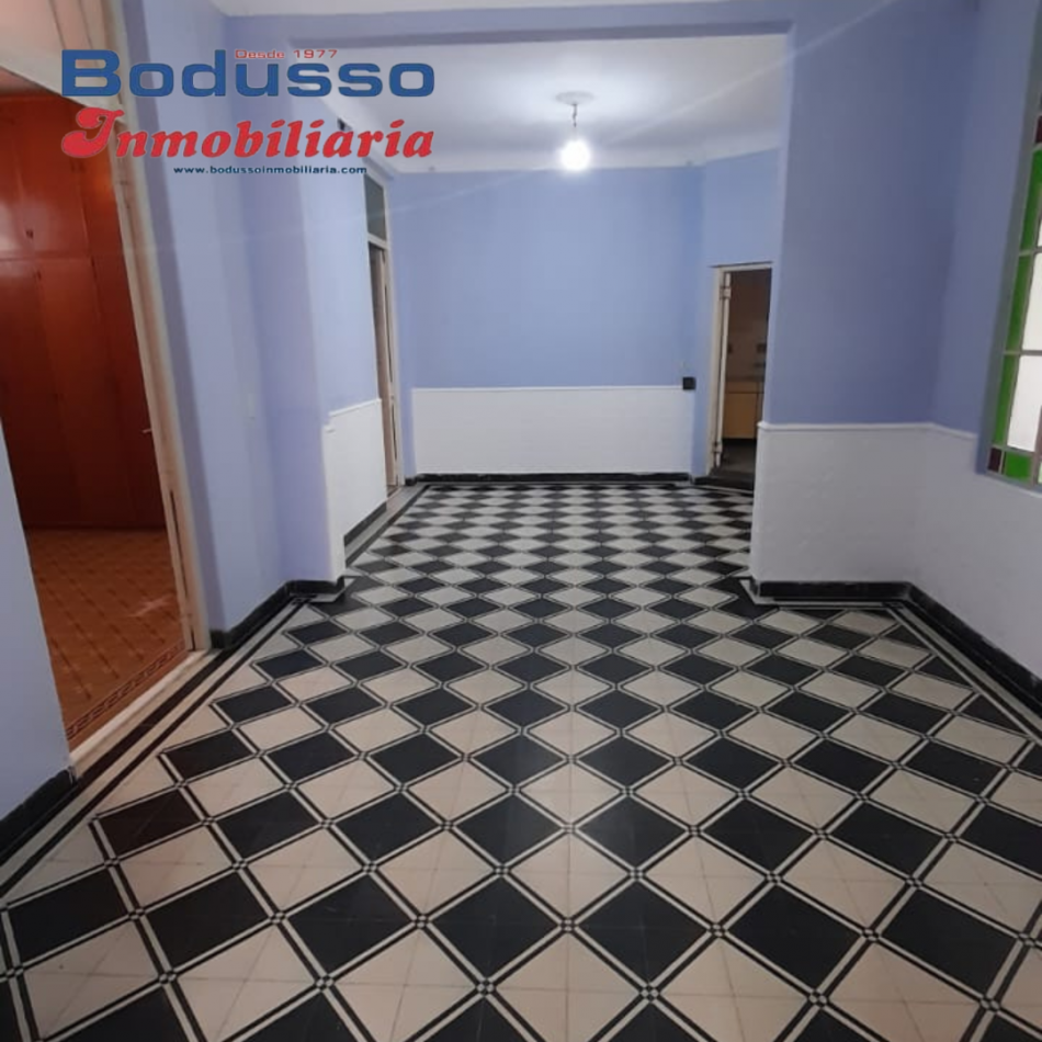 CASA EN VENTA, CALLE ALMIRANTE BROWN 