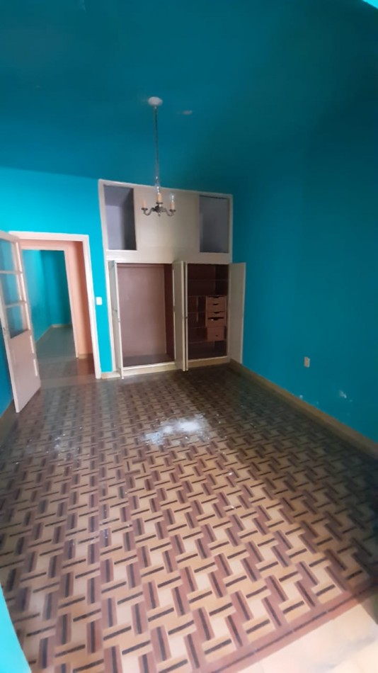 CASA EN VENTA, CALLE ALMIRANTE BROWN 