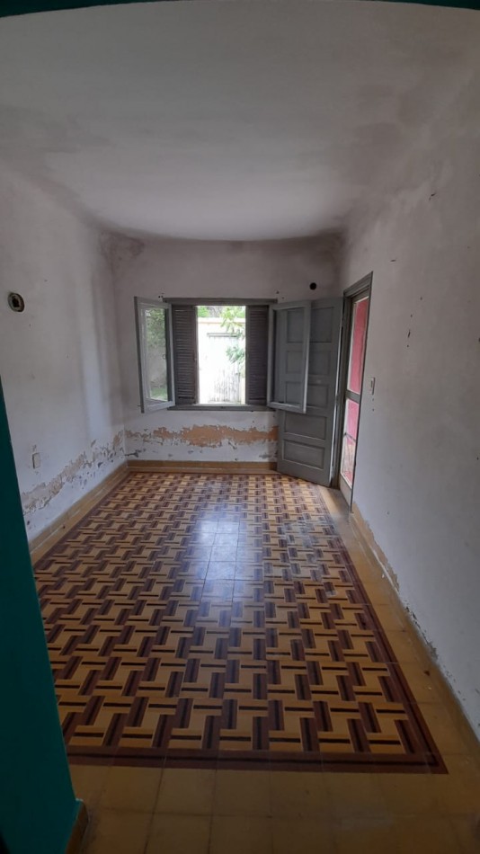 CASA EN VENTA, CALLE ALMIRANTE BROWN 