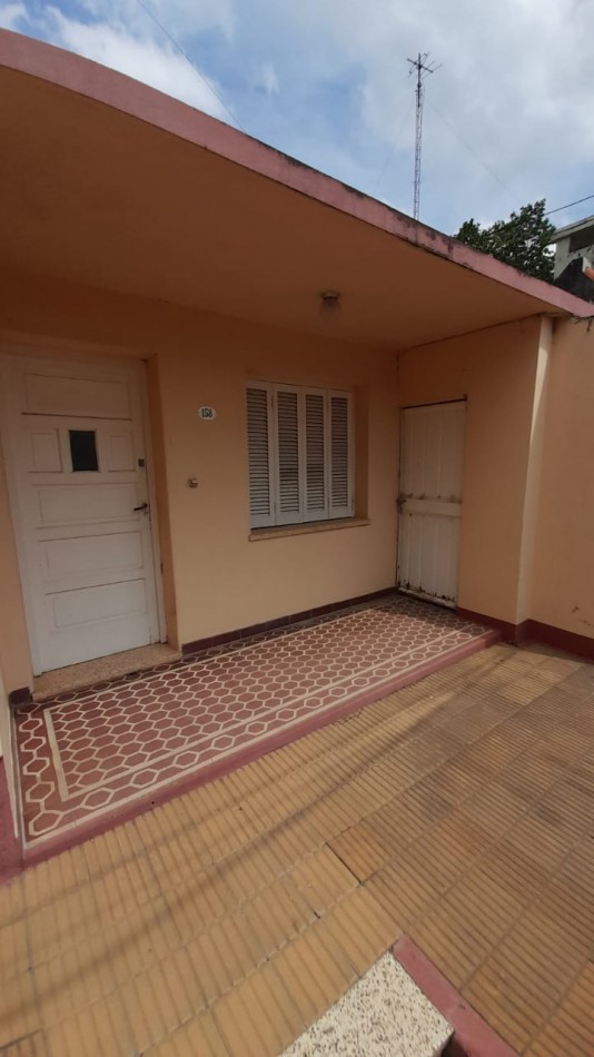 CASA EN VENTA, CALLE ALMIRANTE BROWN 