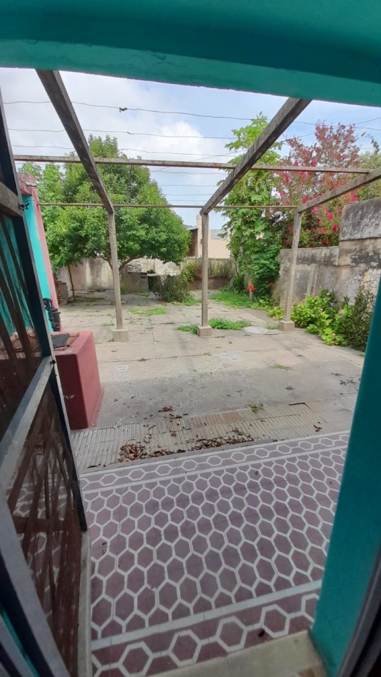 CASA EN VENTA, CALLE ALMIRANTE BROWN 
