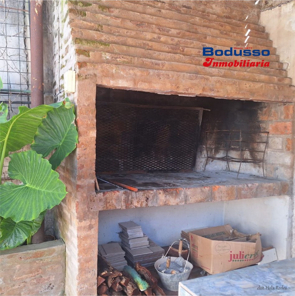 CASA + DEPARTAMENTO EN VENTA, CALLE DR. LOPEZ CASI RAMIREZ.