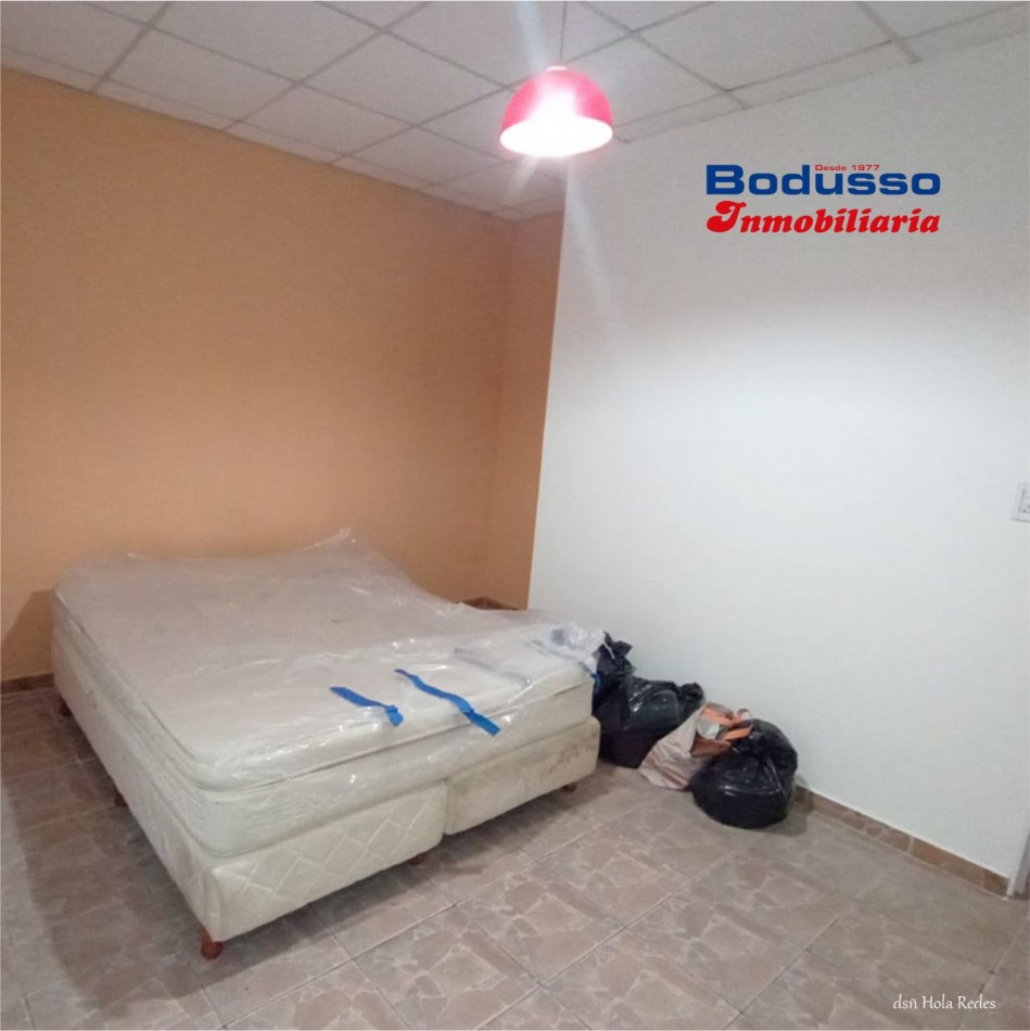 CASA + DEPARTAMENTO EN VENTA, CALLE DR. LOPEZ CASI RAMIREZ.