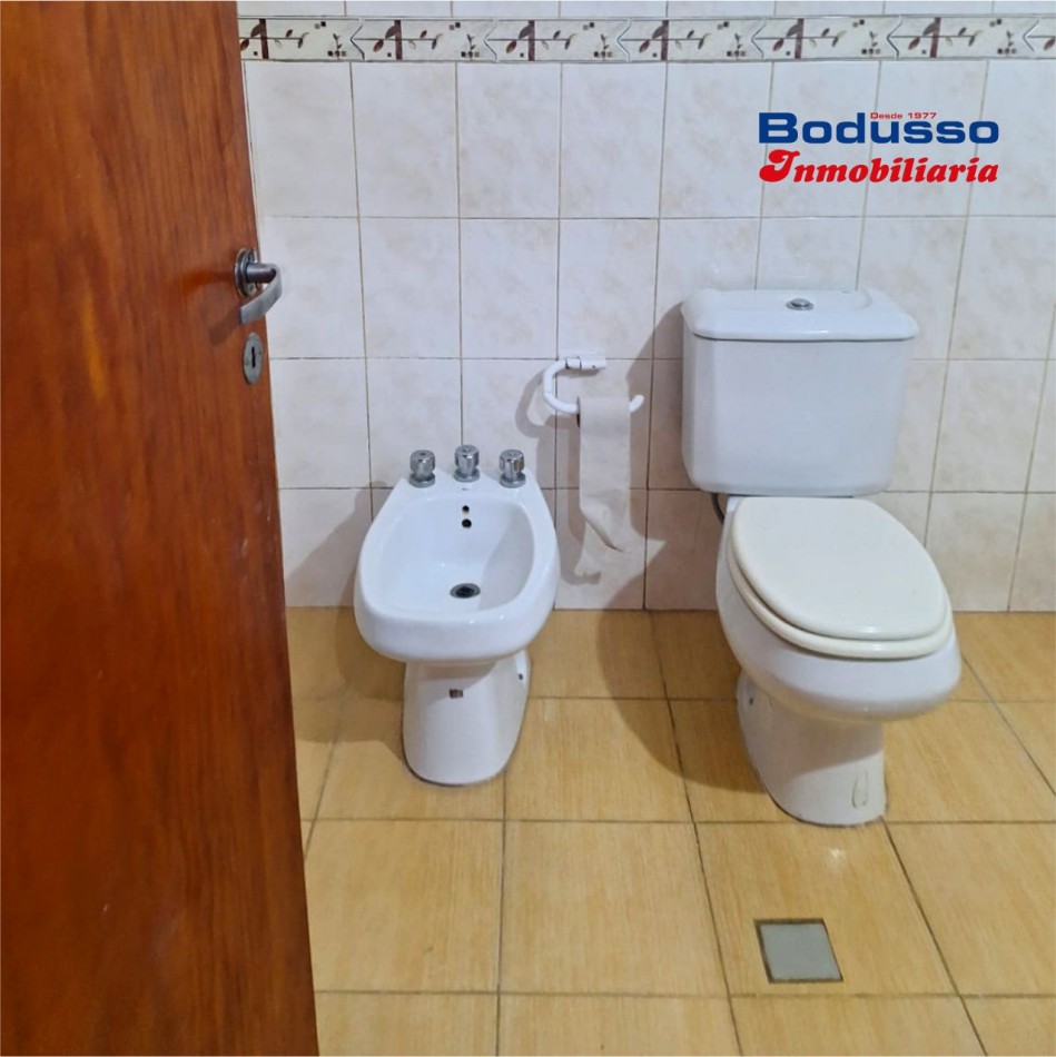 CASA EN VENTA, CALLE SGTO. CABRAL Y MATERI, DIAMANTE