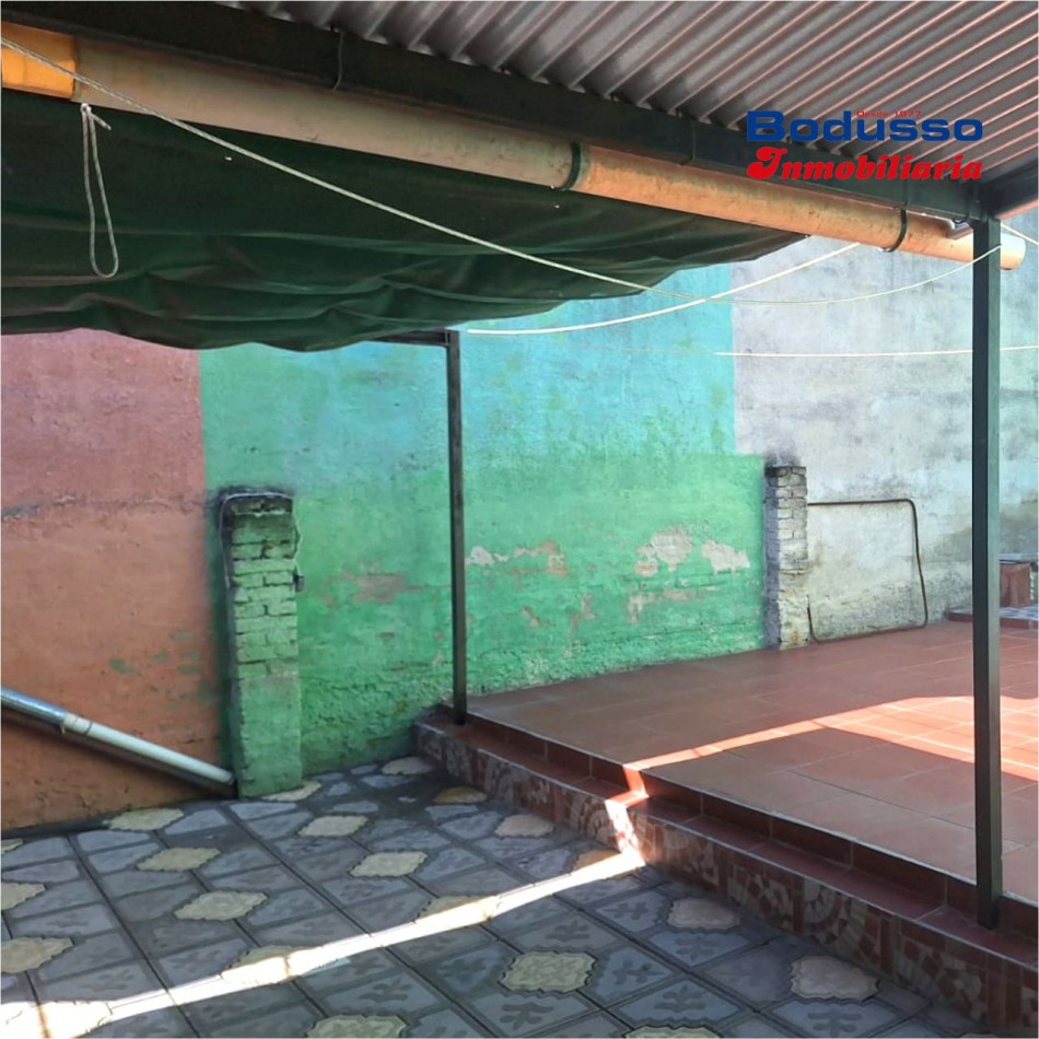 CASA EN VENTA, CALLE SGTO. CABRAL Y MATERI, DIAMANTE