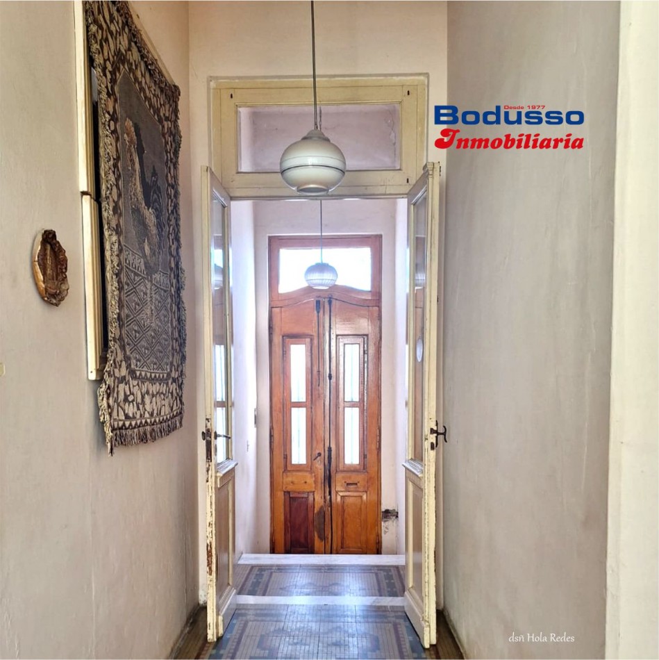 CASA EN PLENO CENTRO DE DIAMANTE + LOCAL COMERCIAL - CALLE BELGRANO CASI 9 DE JULIO. IDEAL PARA INVERSION!