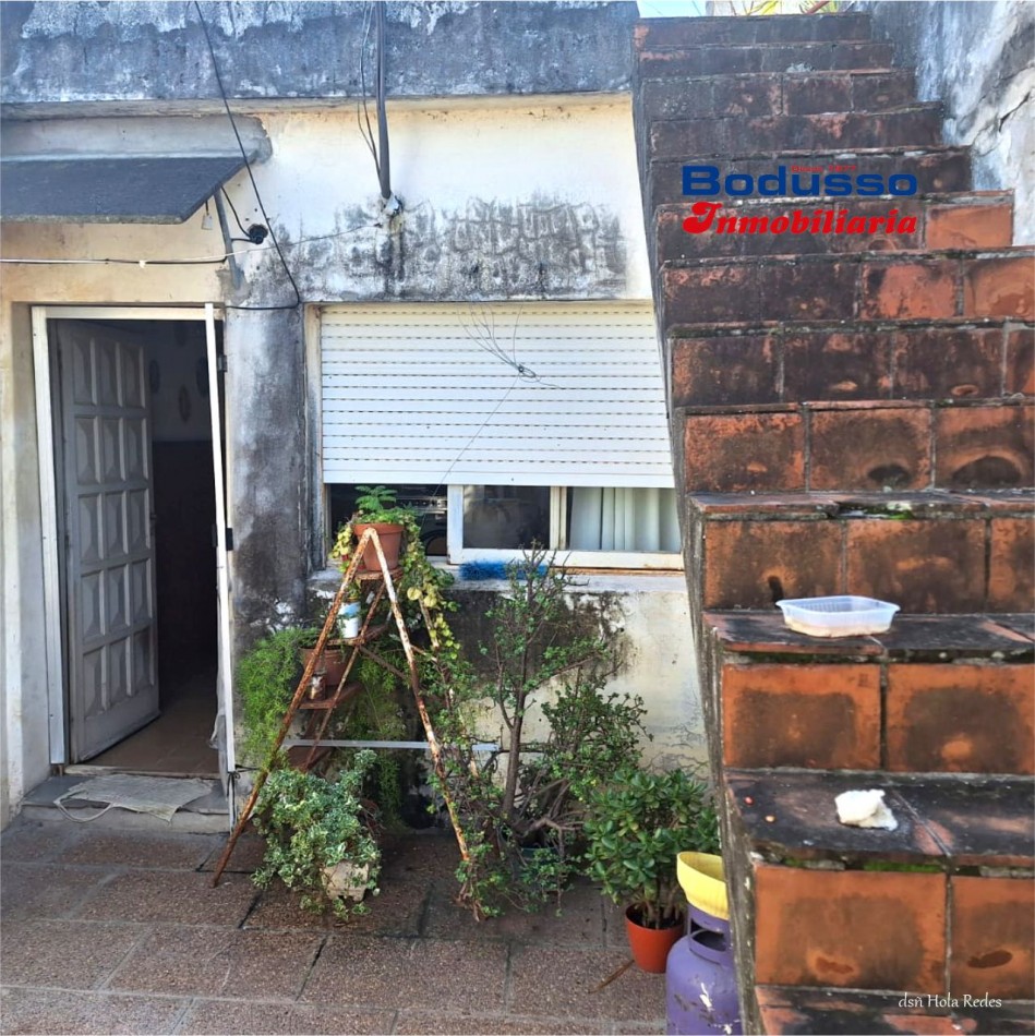 CASA EN PLENO CENTRO DE DIAMANTE + LOCAL COMERCIAL - CALLE BELGRANO CASI 9 DE JULIO. IDEAL PARA INVERSION!