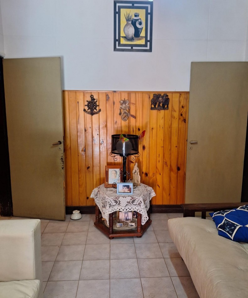 CASA EN VENTA, CALLE ECHAGUE CASI ESTRADA