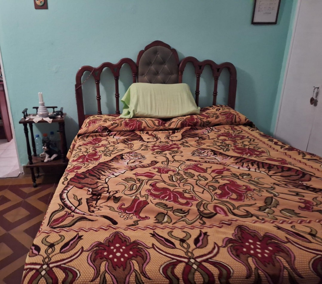 CASA EN VENTA, CALLE ECHAGUE CASI ESTRADA