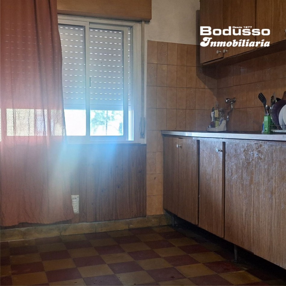 CASA EN VENTA, UBICADA EN CALLE MORENO (casi esquina Tratado del Pilar )