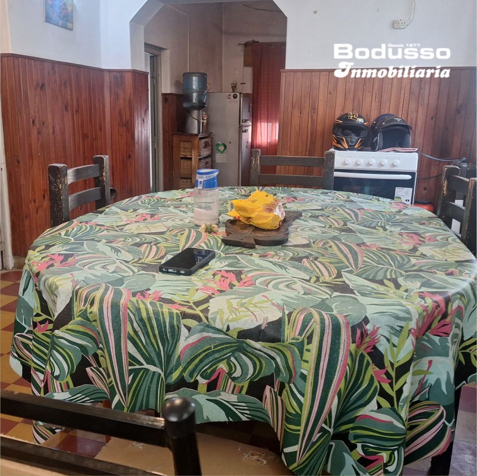 CASA EN VENTA, UBICADA EN CALLE MORENO (casi esquina Tratado del Pilar )