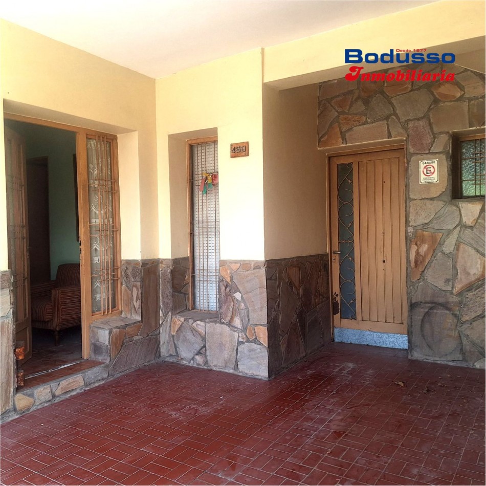 CASA EN VENTA, CALLE PEDRO SERRANO ( PLANTA BAJA )