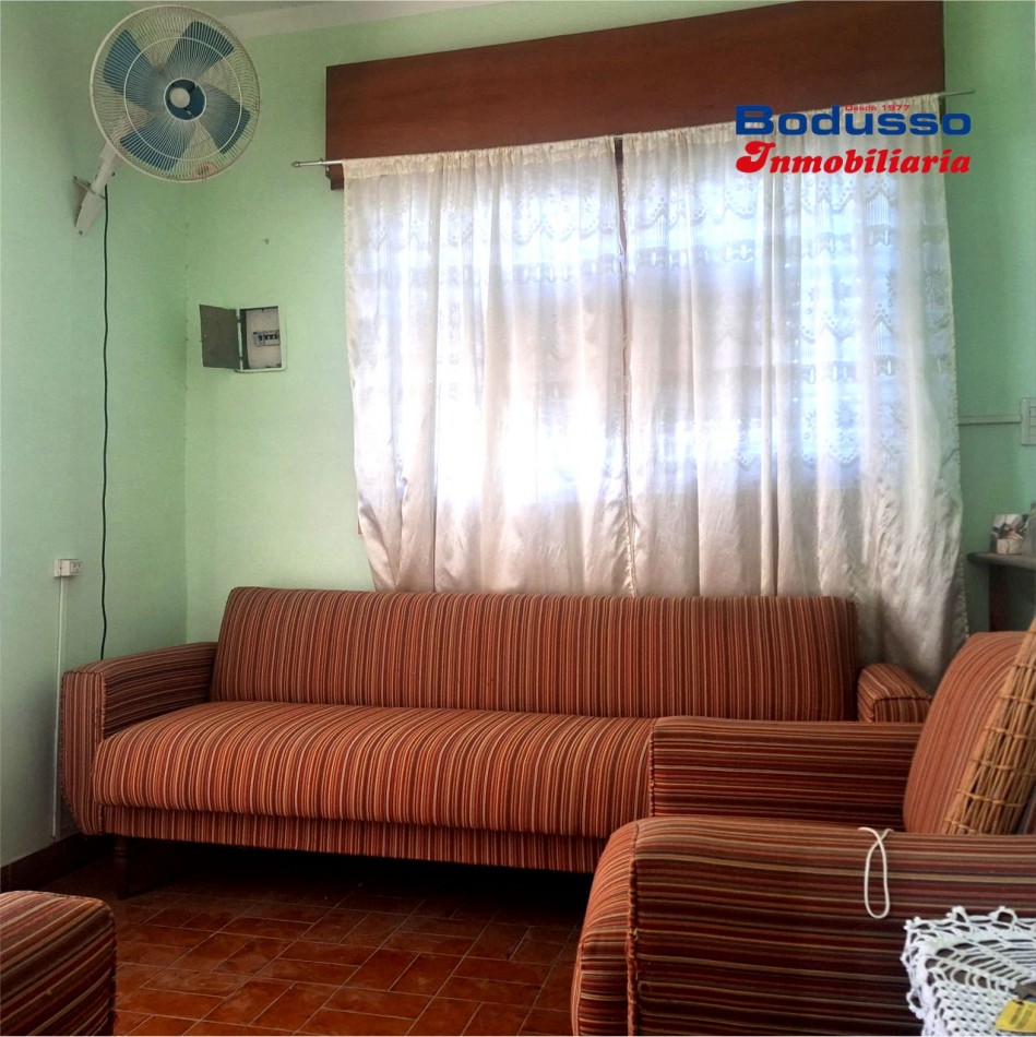 CASA EN VENTA, CALLE PEDRO SERRANO ( PLANTA BAJA )