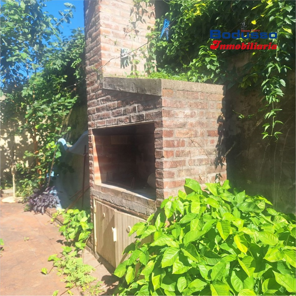 CASA EN VENTA, CALLE PEDRO SERRANO ( PLANTA BAJA )
