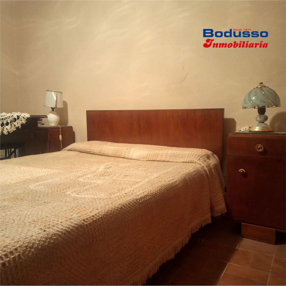 CASA EN VENTA, CALLE PEDRO SERRANO ( PLANTA BAJA )