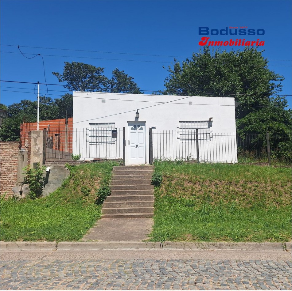 CASA EN VENTA, CALLE SAN LORENZO, CASI ESQ. RAMIREZ