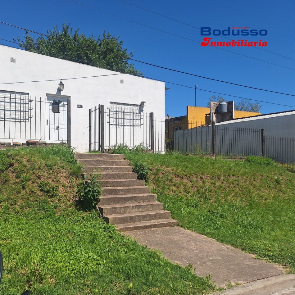 CASA EN VENTA, CALLE SAN LORENZO, CASI ESQ. RAMIREZ