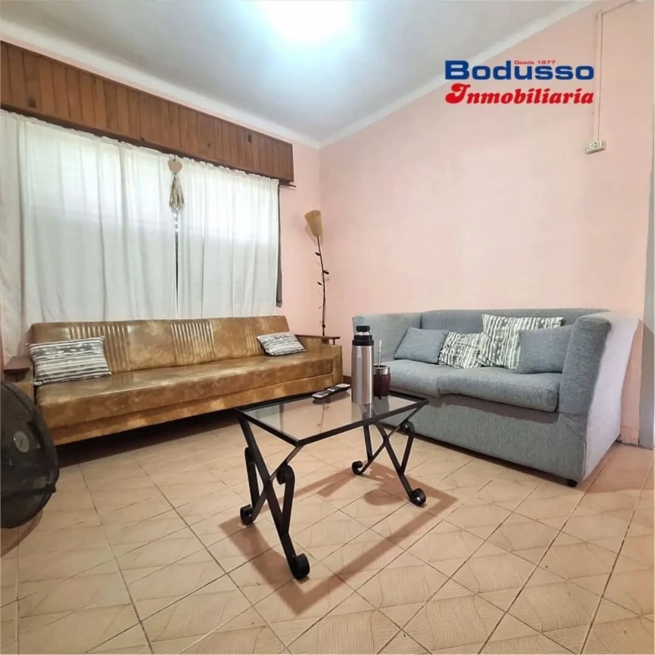 CASA EN VENTA, CALLES ISLAS MALVINAS Y DR. LOPEZ. 