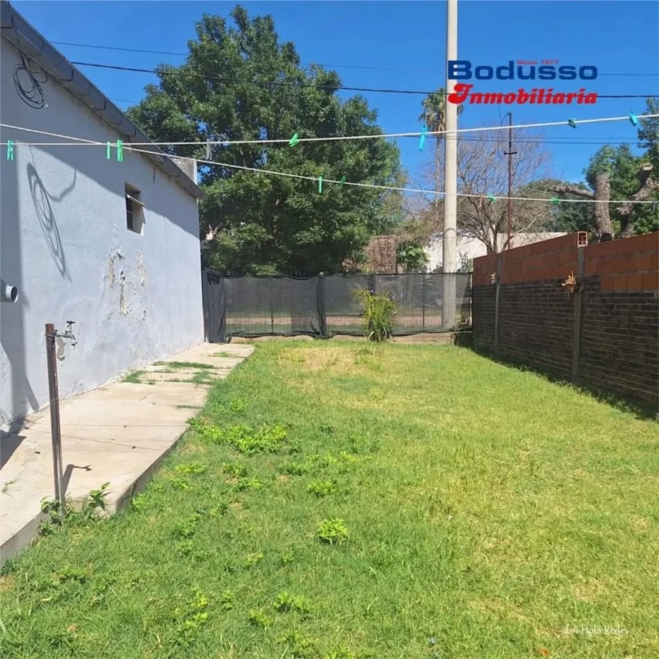 CASA EN VENTA, CALLES ISLAS MALVINAS Y DR. LOPEZ. 