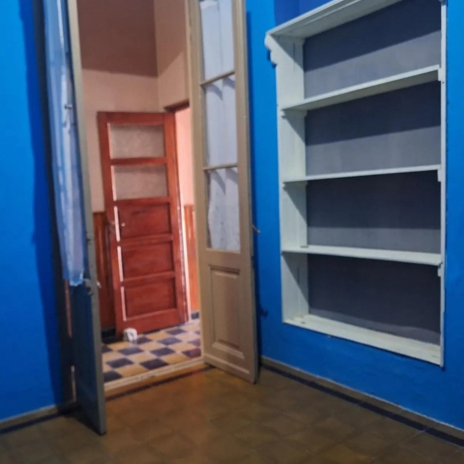CASA EN VENTA, 25 DE MAYO CASI ESPAÑA. 