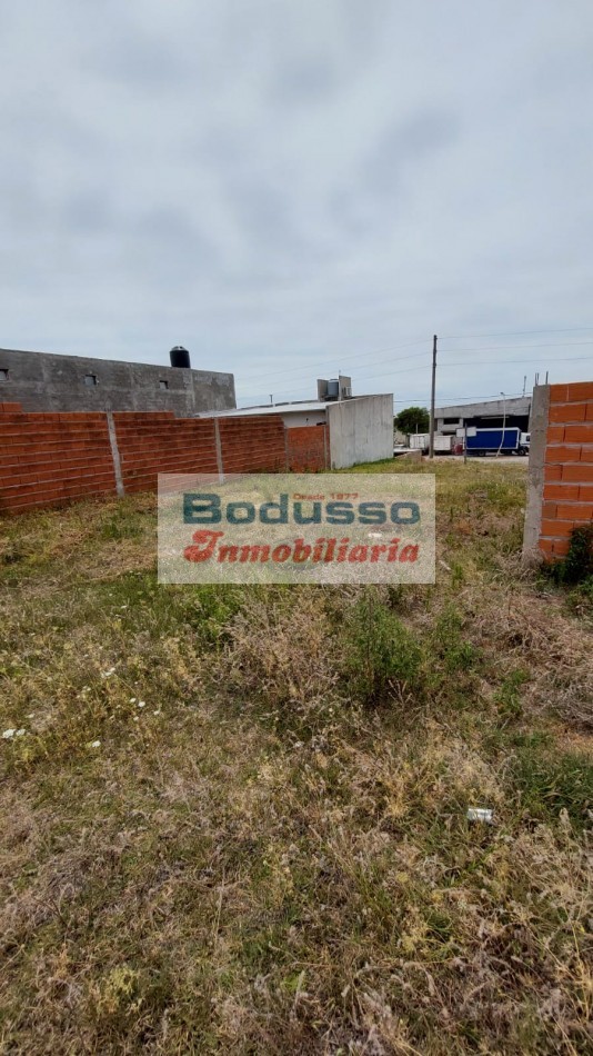 LOTE EN VENTA, CALLE PTE. PERON