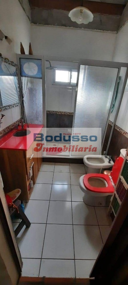 CASA EN VENTA, CALLE NOGOYA STROBEL