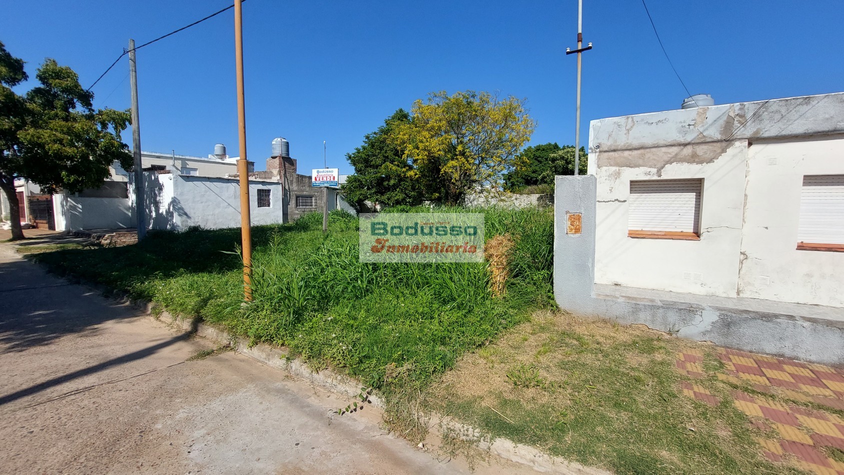 Terreno en venta calle Dr Materi