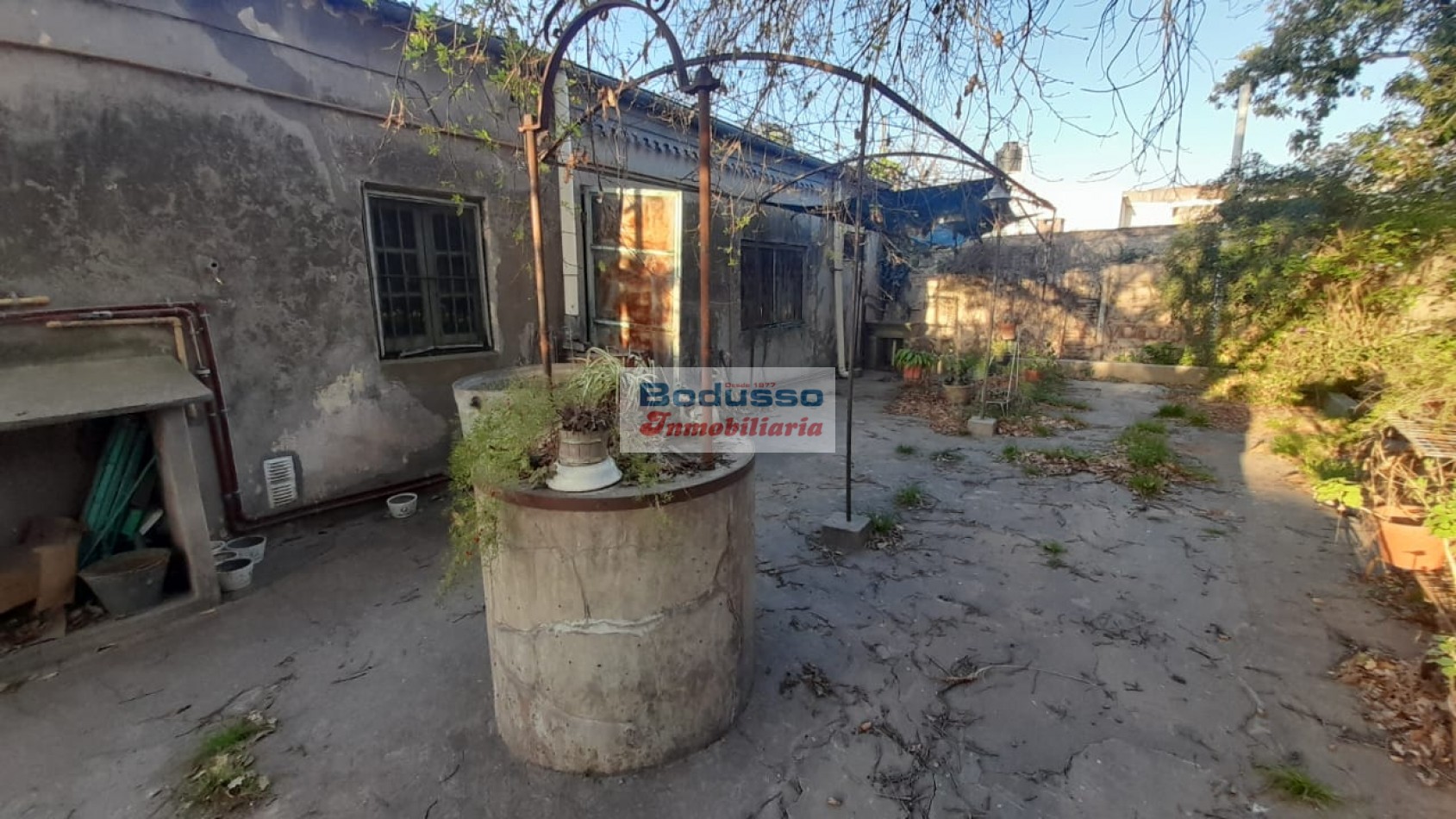 CASA EN VENTA, CALLE ETCHEVEHERE CASI ESQUINA BROWN