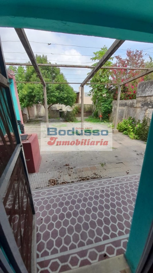 CASA EN VENTA, CALLE ALMIRANTE BROWN