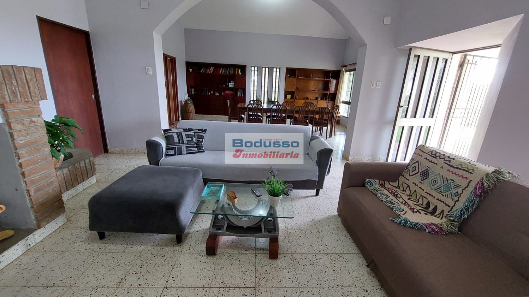 EN VENTA Casa CHALET + NAVE INDUSTRIAL (Galpon) + Oficinas + Predio.