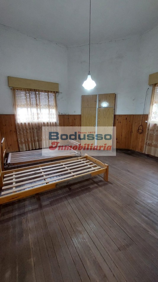 CASA EN VENTA, Calle SERRANO y ANDRADE