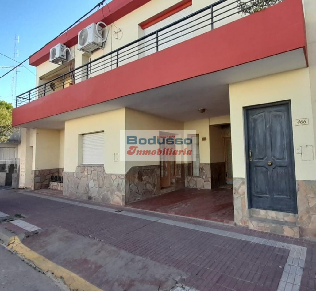 CASA EN VENTA, CALLE PEDRO SERRANO ( PLANTA BAJA )