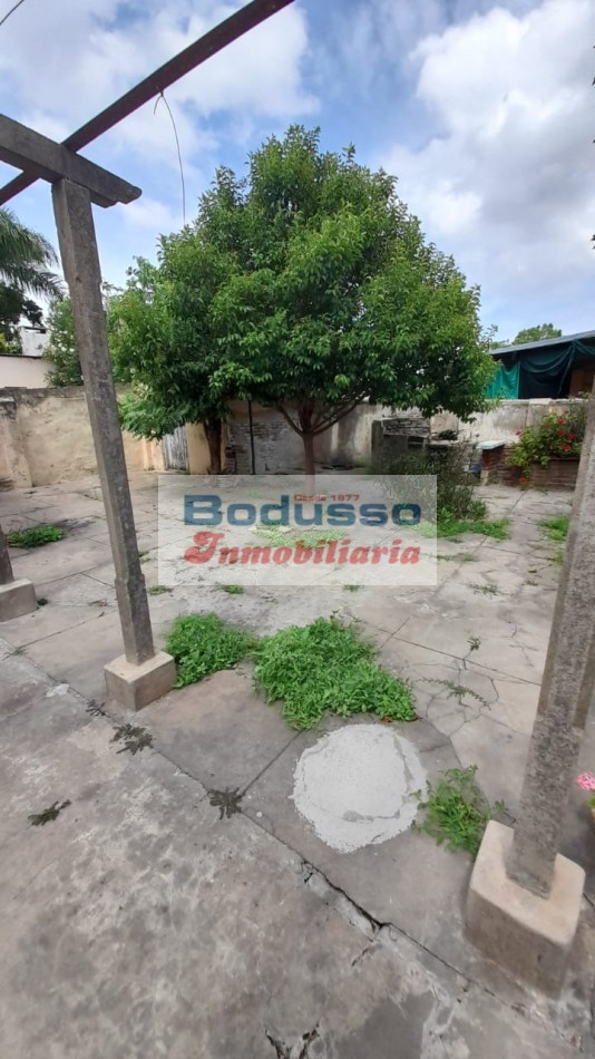 CASA EN VENTA, CALLE ALMIRANTE BROWN