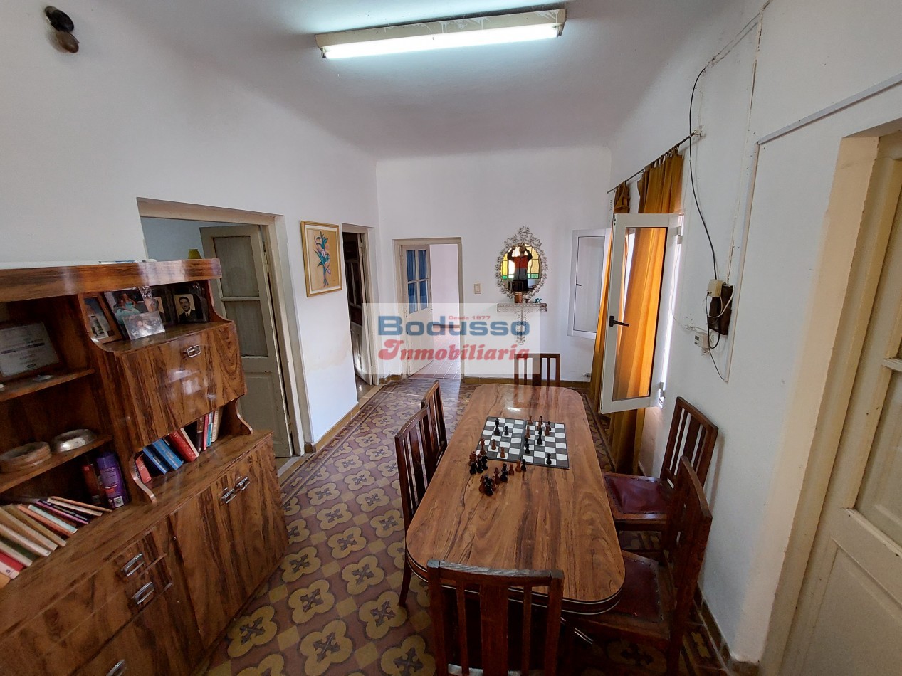 Casa en Venta, calle Pellegrini