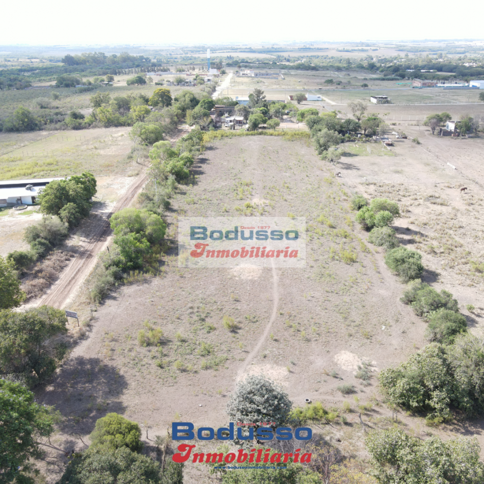 Campo en venta, calle Mihura a metros de Etchevere
