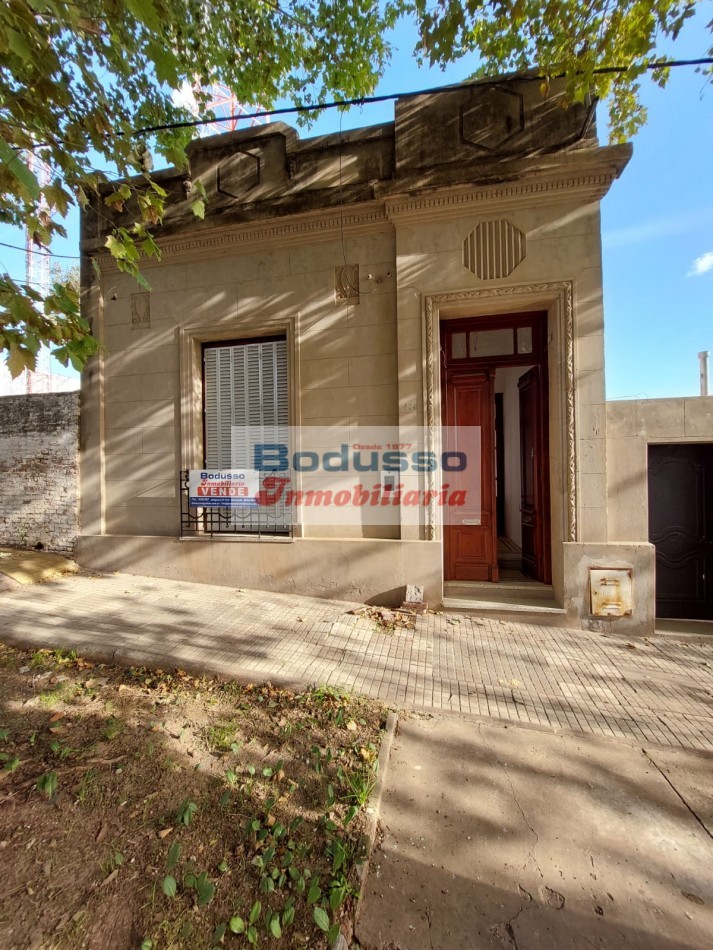 Casa en venta, calle 27 de febrero