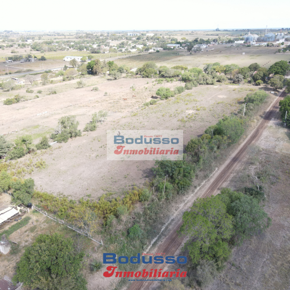 Campo en venta, calle Mihura a metros de Etchevere