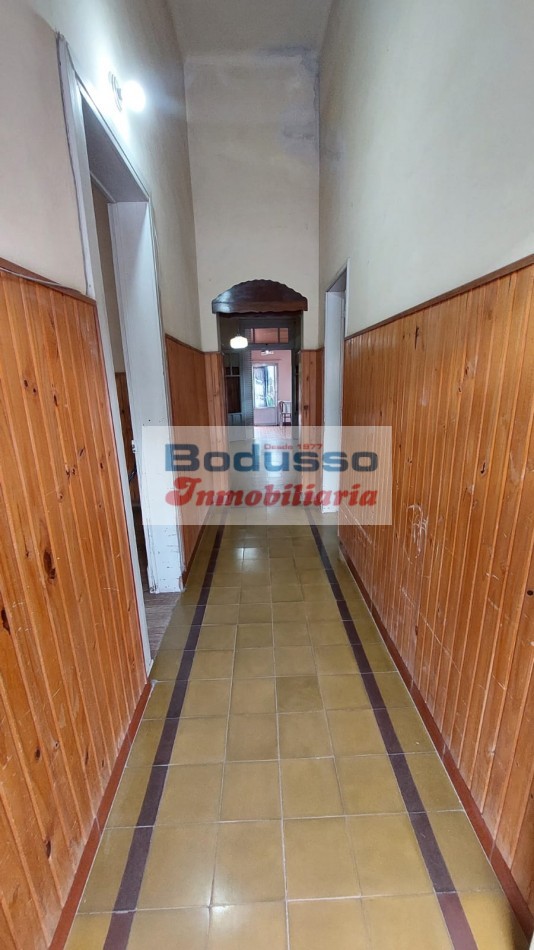 CASA EN VENTA, Calle SERRANO y ANDRADE