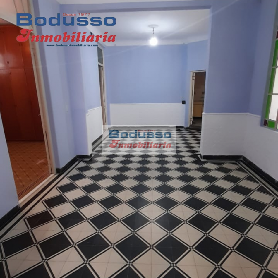 CASA EN VENTA, CALLE ALMIRANTE BROWN