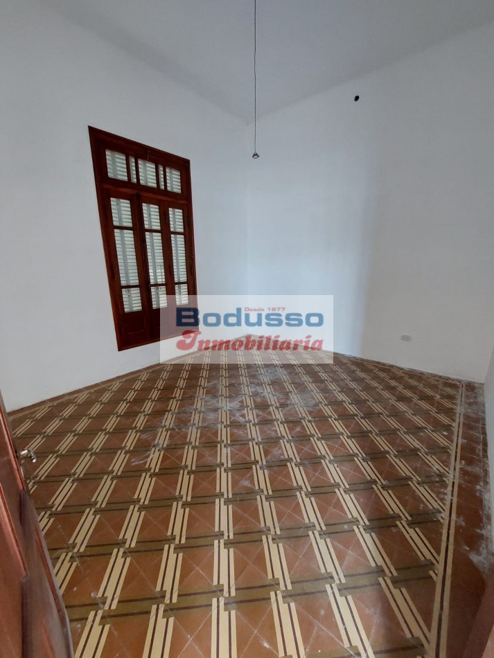 Casa en venta, calle 27 de febrero