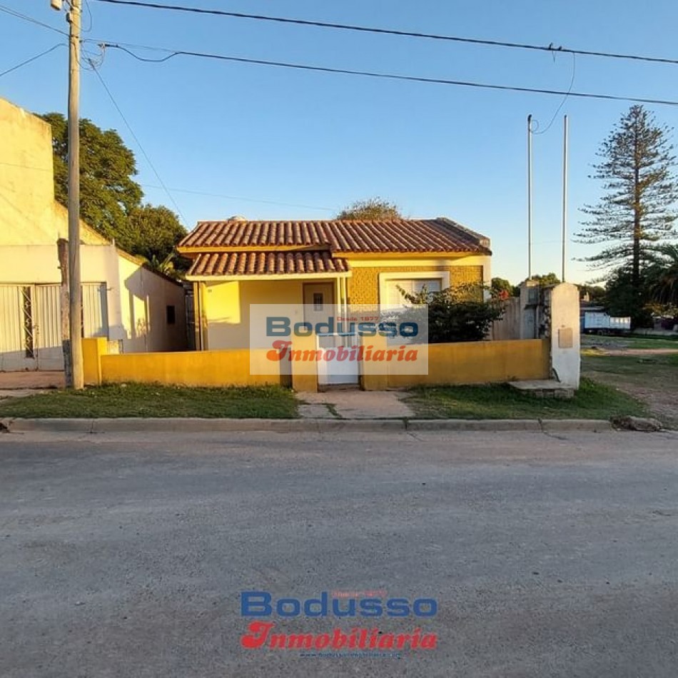 CASA EN VENTA, CALLE 3 DE FEBRERO